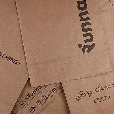 Set of paper mailing bags